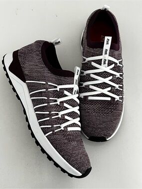 RIVAL | 10 | Sofsole Athlete
